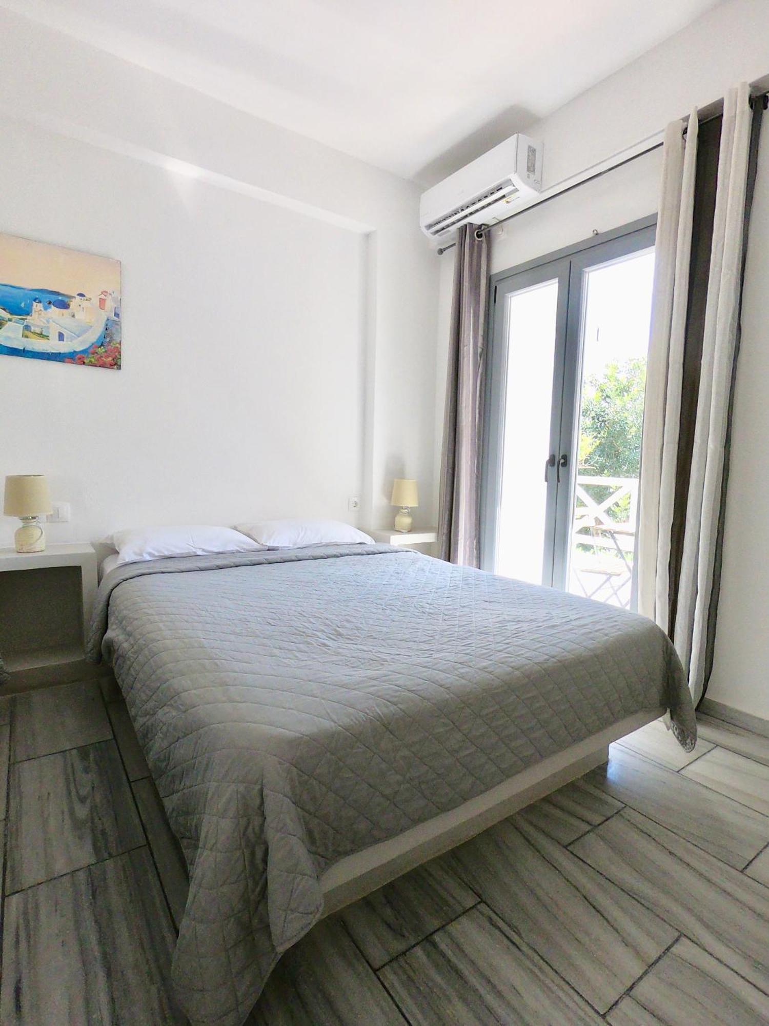 Anny Studios & Rooms Perissa Beach Екстер'єр фото